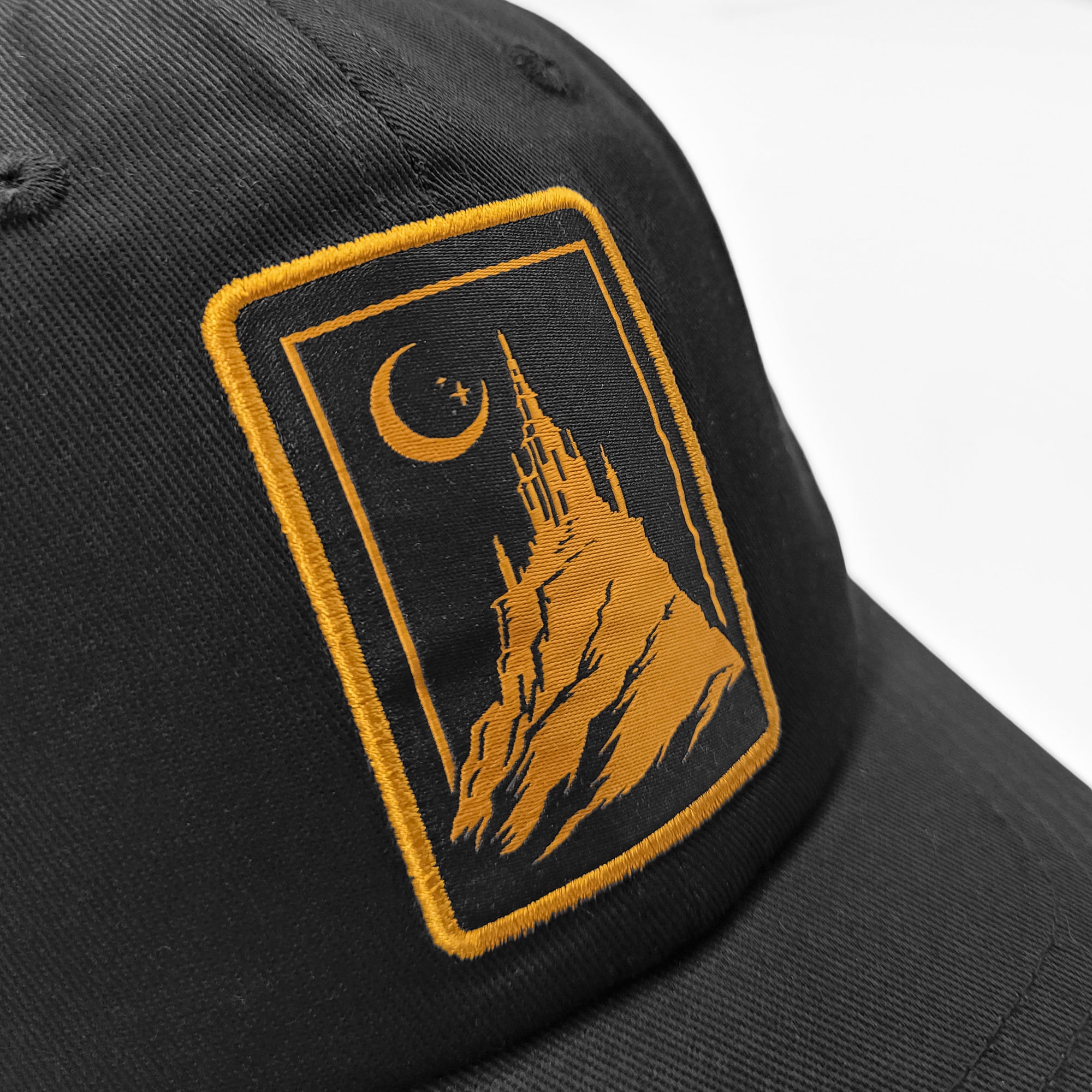 SEVEN LIONS CRESCENT MOON DAD HAT