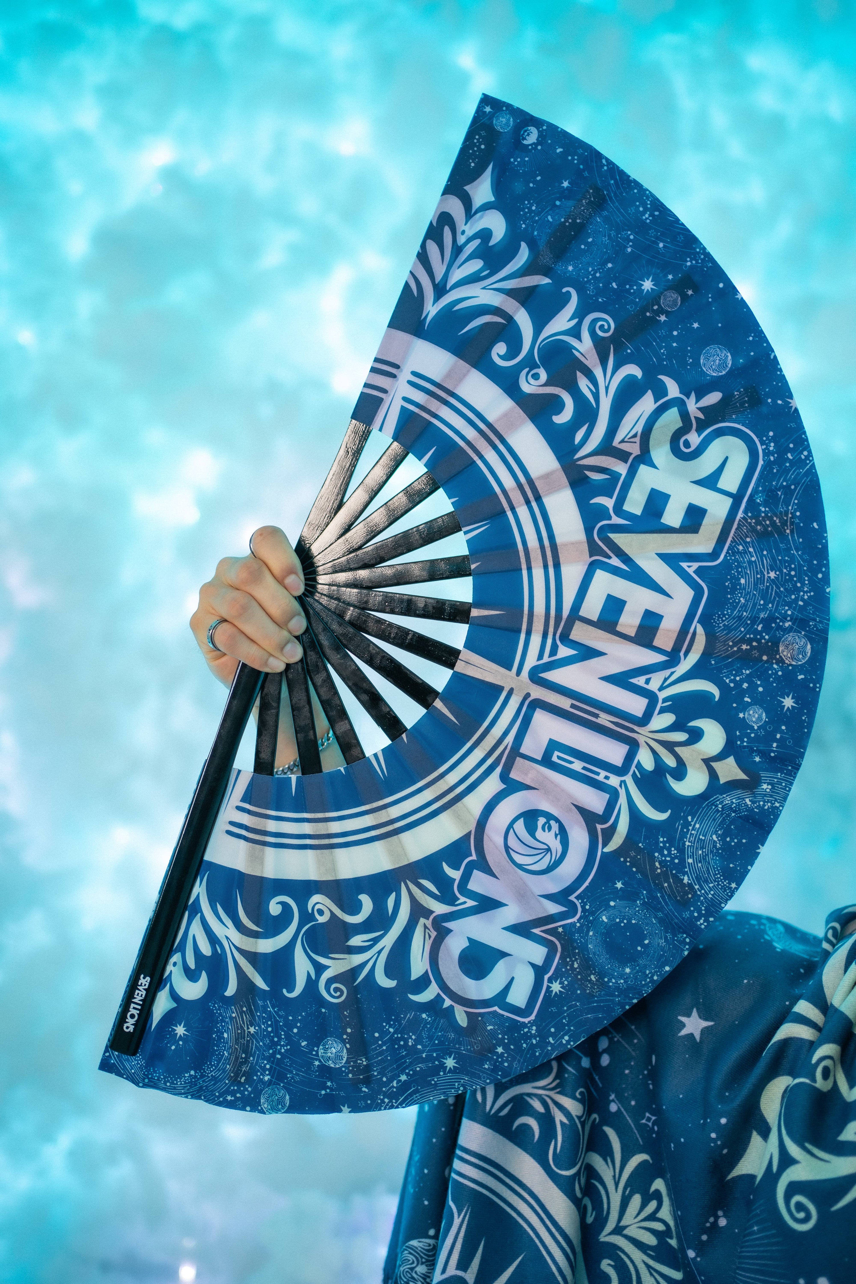 SEVEN LIONS - FANTASY KINGDOM HAND FAN