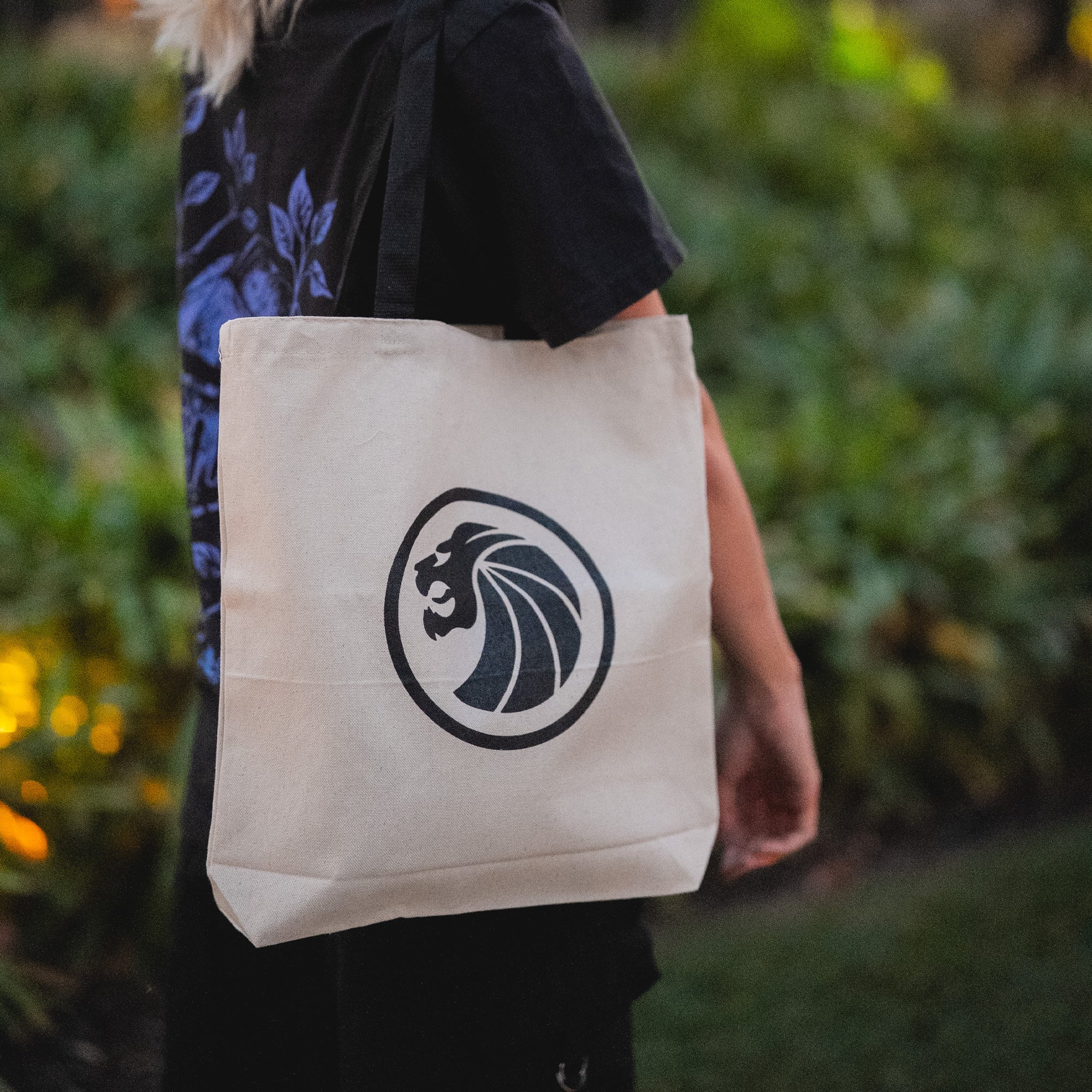 SEVEN LIONS - TOTE BAG (pre order)
